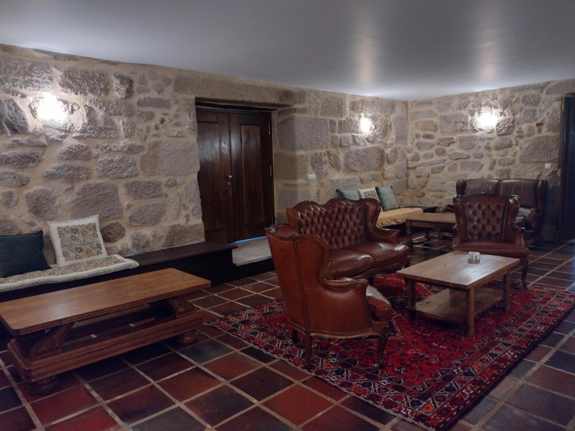 Отель Quinta De Mocamedes - Turismo De Habitacao Возела Экстерьер фото